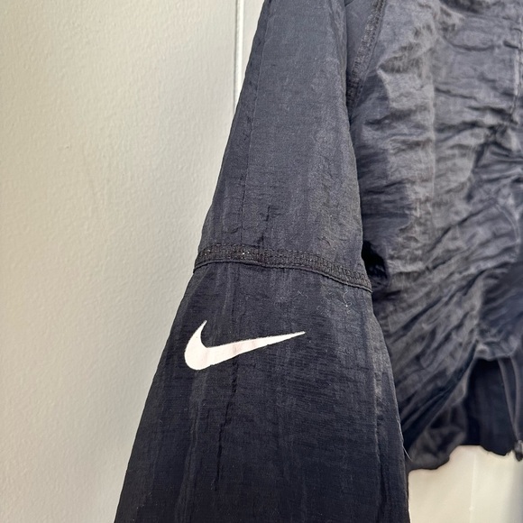 Nike Running Jacket - Picture 2 of 6